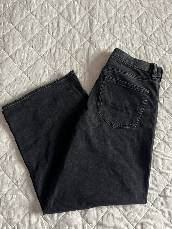 American Eagle Outfitters Denim - American Eagle CURVY DREAMY DRAPE
SUPER HIGH-RISE
BAGGY WIDE LEG Size 12